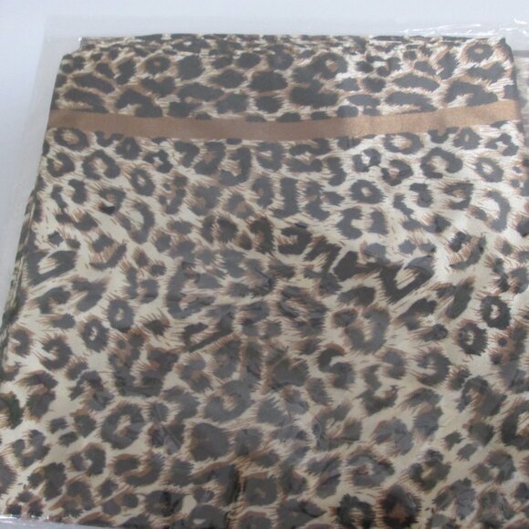 nonbranded Accessories - Leopard Print Scarf for head, table or neck. Great scarf!!